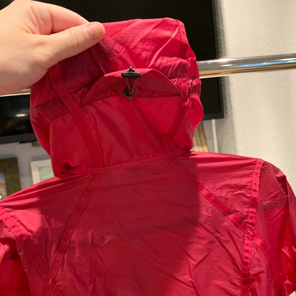 Women’s Kuhl Lightweight Packable Rain Jacket - Small - Picture 4 of 10